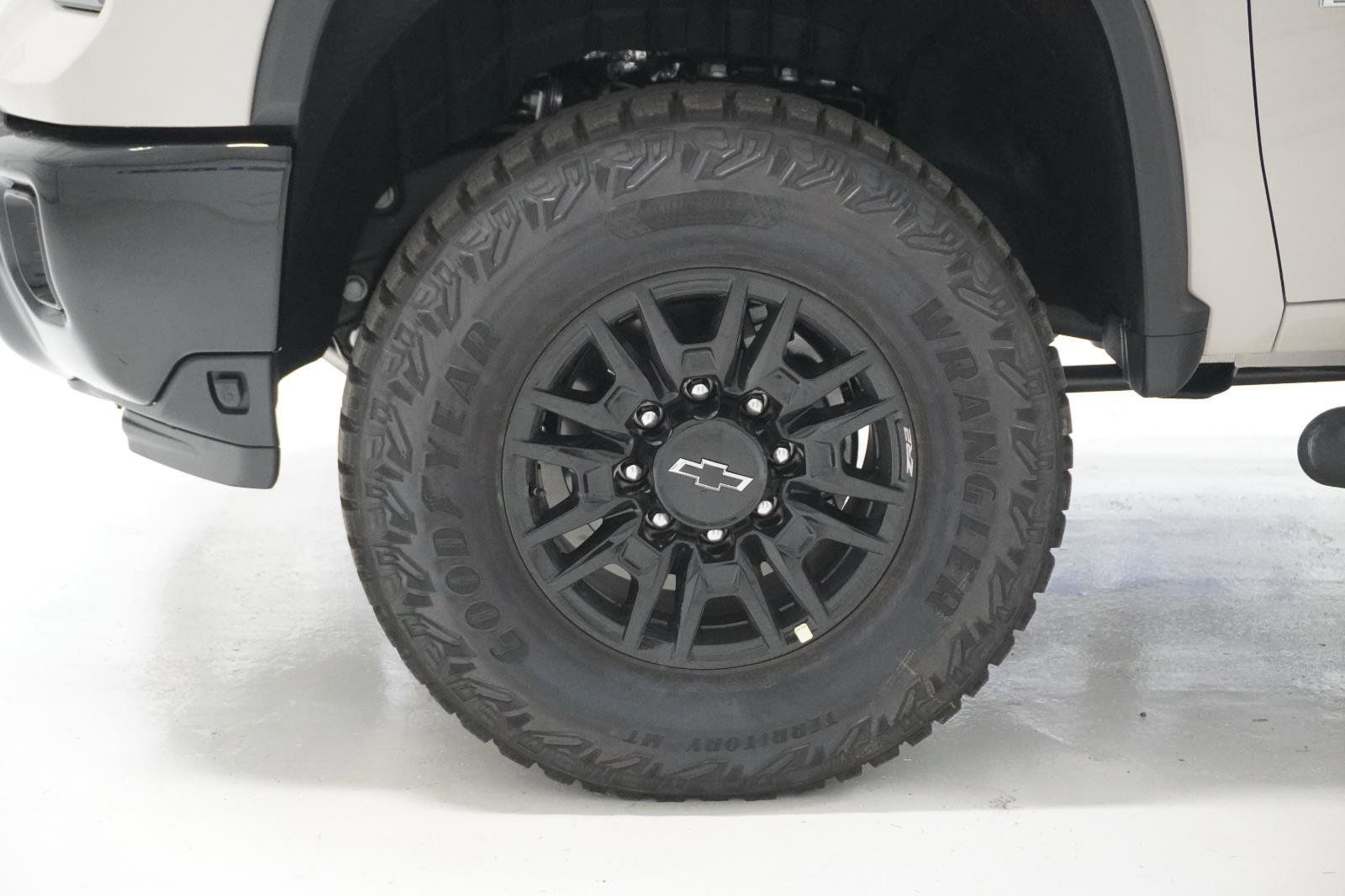 New 2026 Chevrolet Silverado 2500 ZR2 w/ LPO, Dark Essentials Package image 9