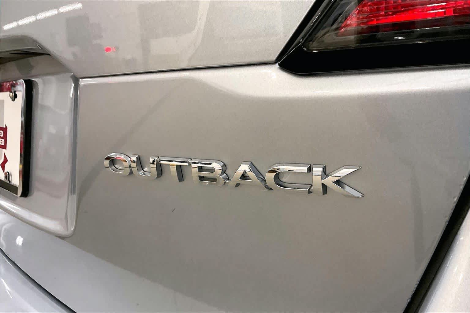 Used 2025 Subaru Outback Premium AWD/4WD image 10