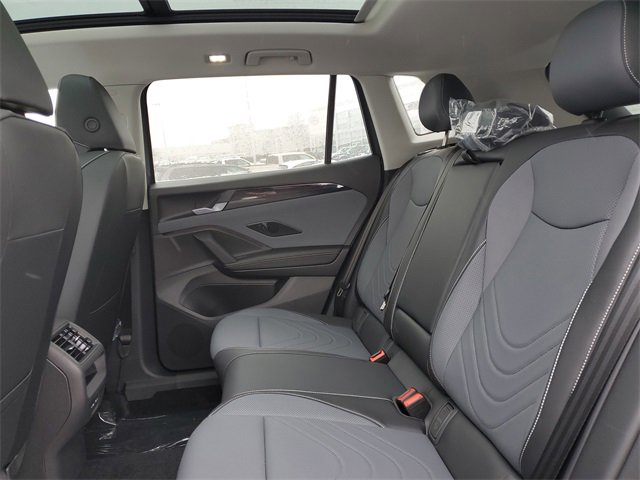 New 2026 Volkswagen Tiguan SE image 10