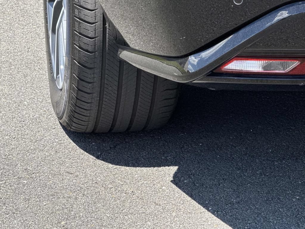 Certified 2024 Cadillac Lyriq Sport AWD/4WD image 18
