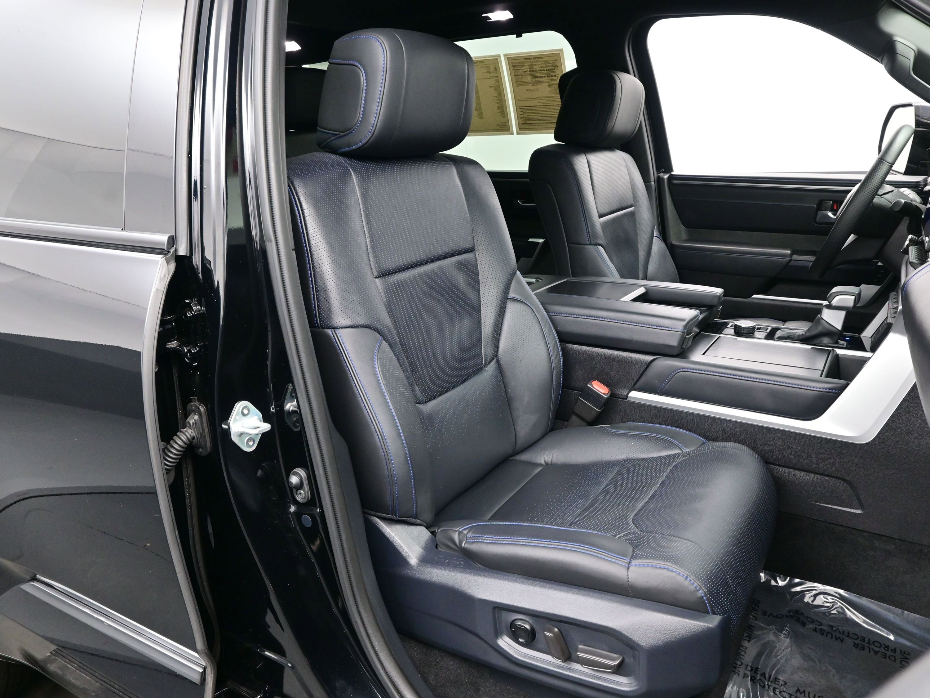 Used 2025 Toyota Sequoia Platinum image 15