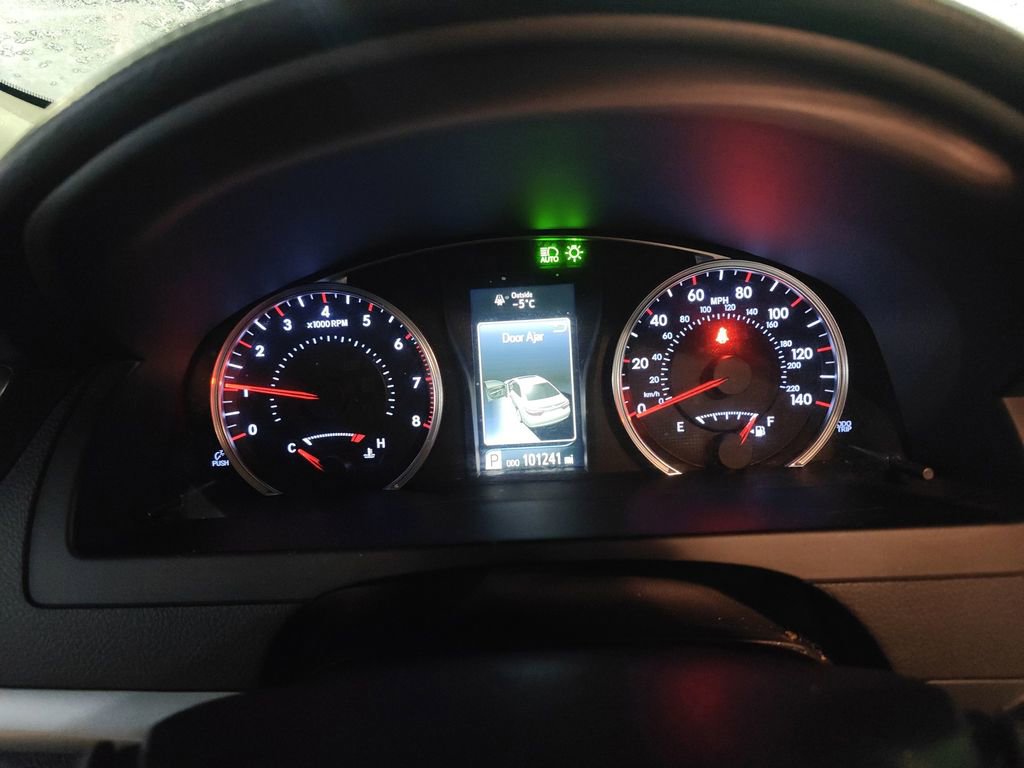 Used 2016 Toyota Camry XSE image 8