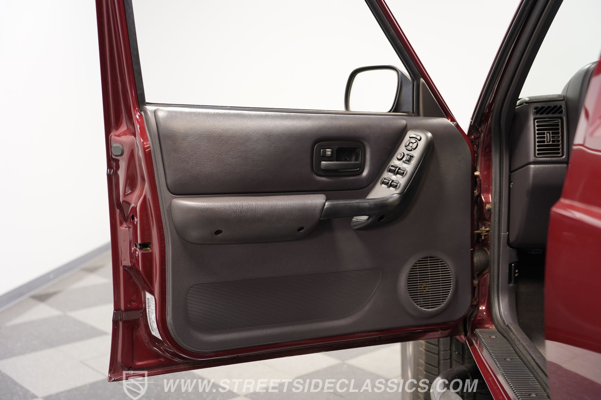 Used 2001 Jeep Cherokee Sport image 37