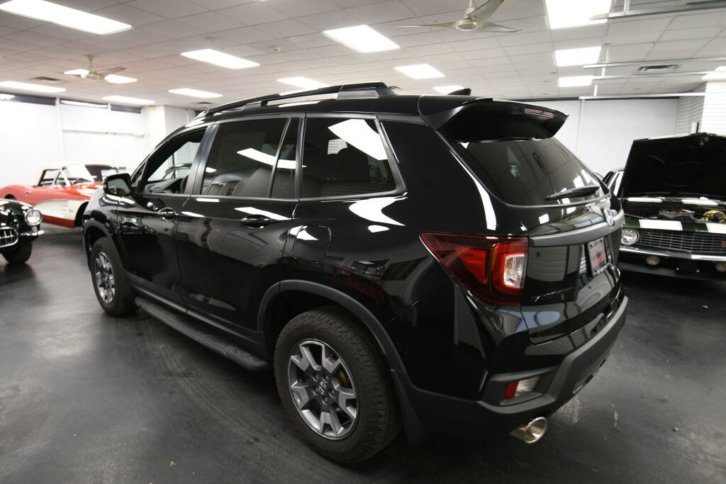 Used 2023 Honda Passport TrailSport image 5
