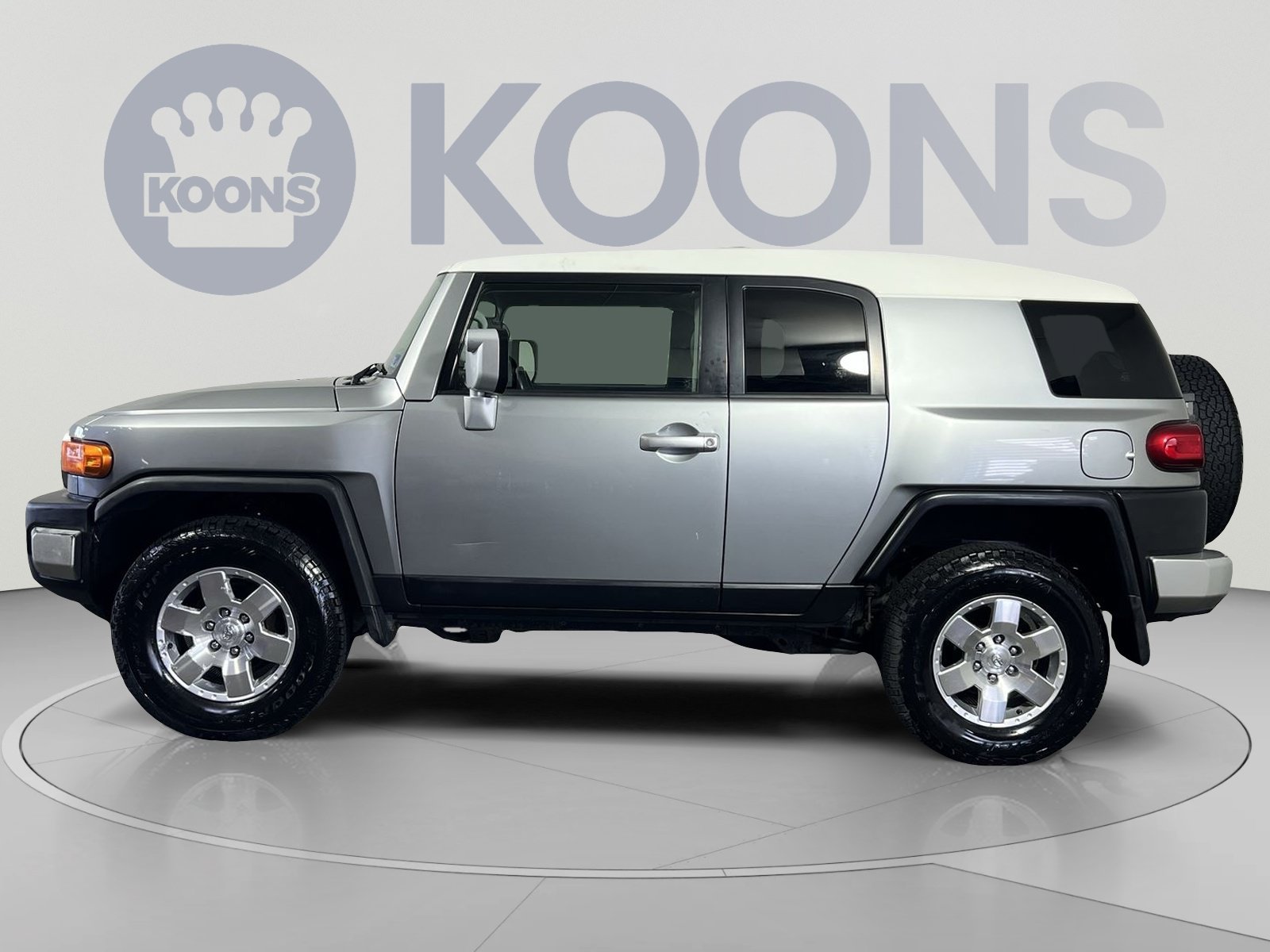 Used 2010 Toyota FJ Cruiser 4WD image 7