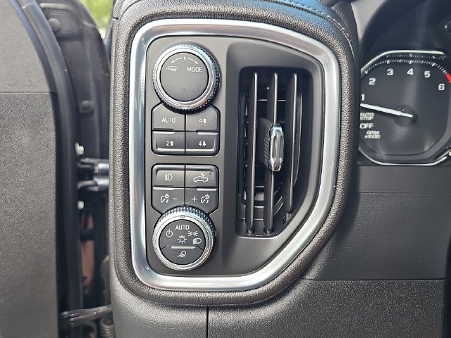 Used 2020 GMC Sierra 1500 SLT w/ SLT Premium Plus Package AWD/4WD image 34