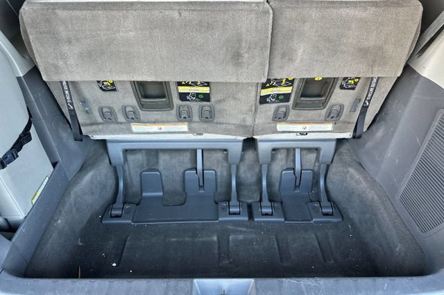 Used 2016 Toyota Sienna XLE w/ XLE Navigation Package FWD image 18