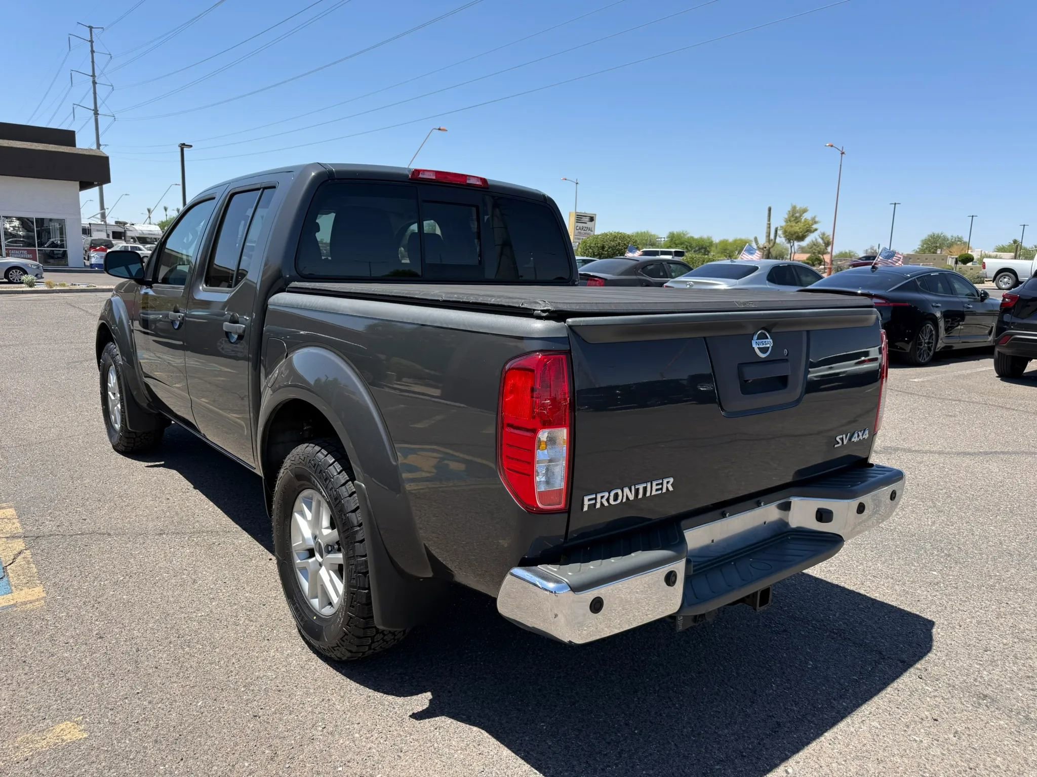 Used 2015 Nissan Frontier SV w/ SV Value Truck Package AWD/4WD image 8