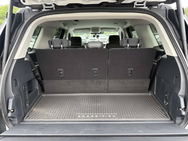 New 2026 Ford Expedition Active RWD image 12