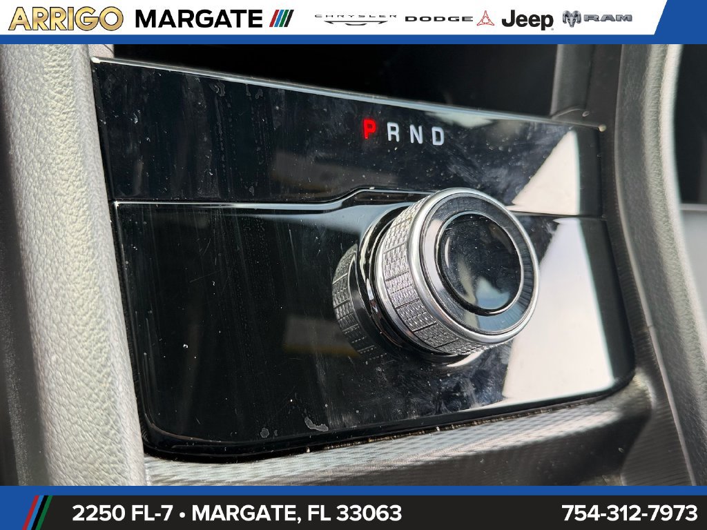 Certified 2025 Jeep Grand Cherokee Limited w/ Black Appearance Package RWD image 26