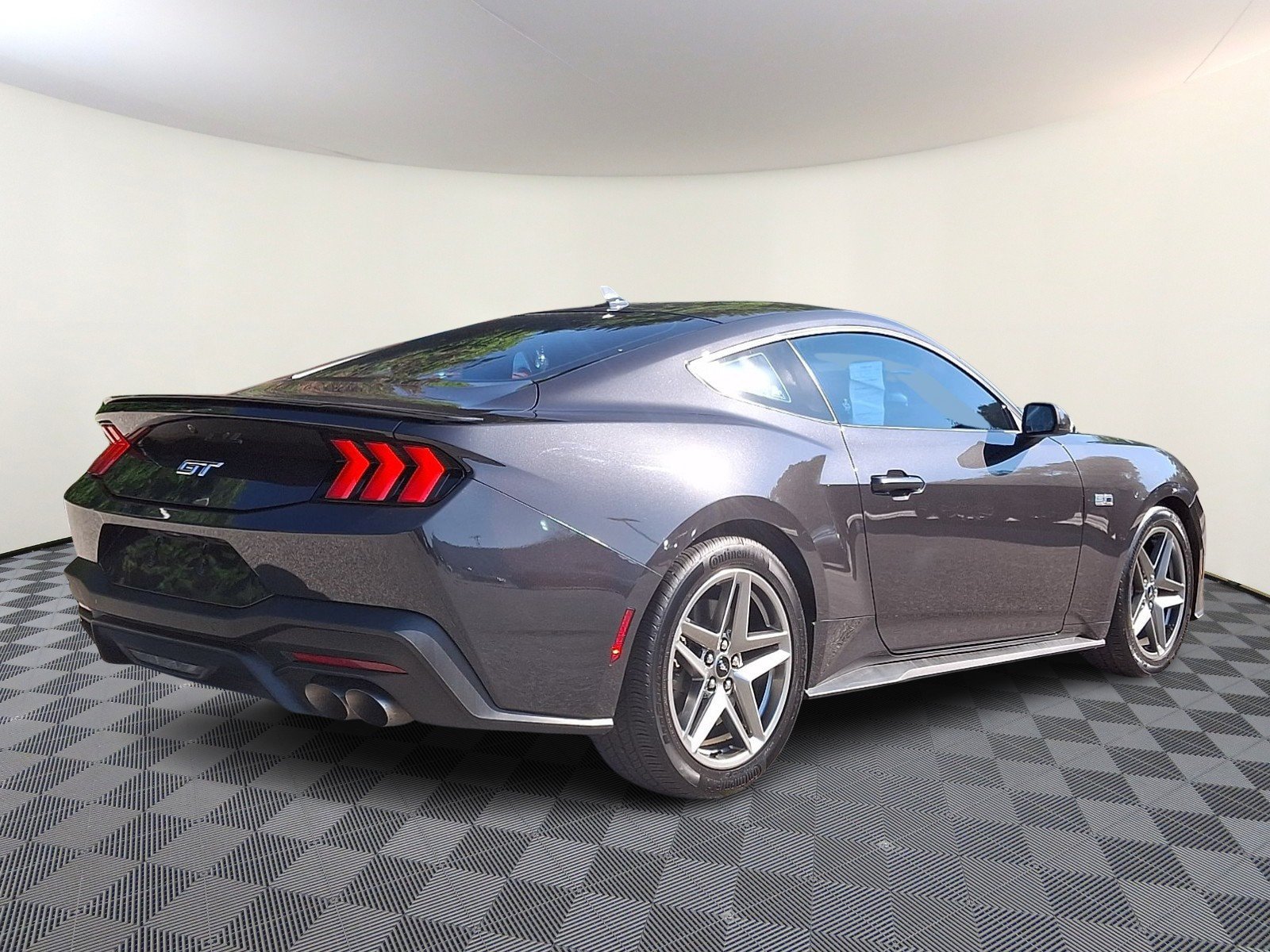 Used 2024 Ford Mustang GT RWD image 6