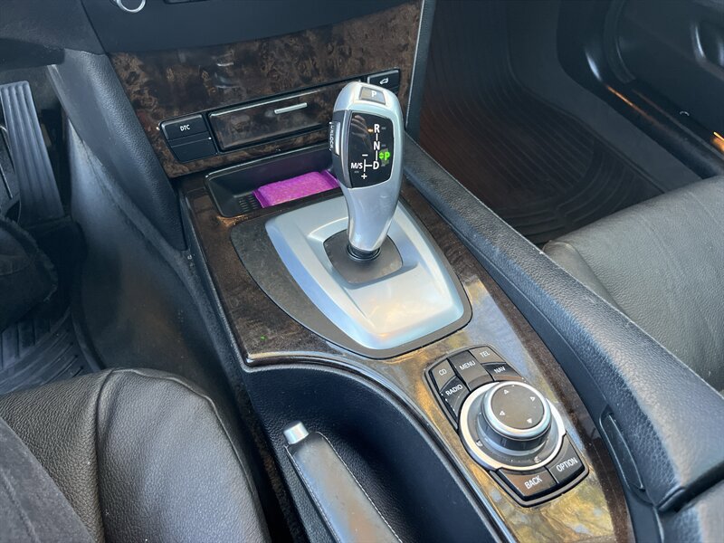 Used 2010 BMW 528i Sedan image 47