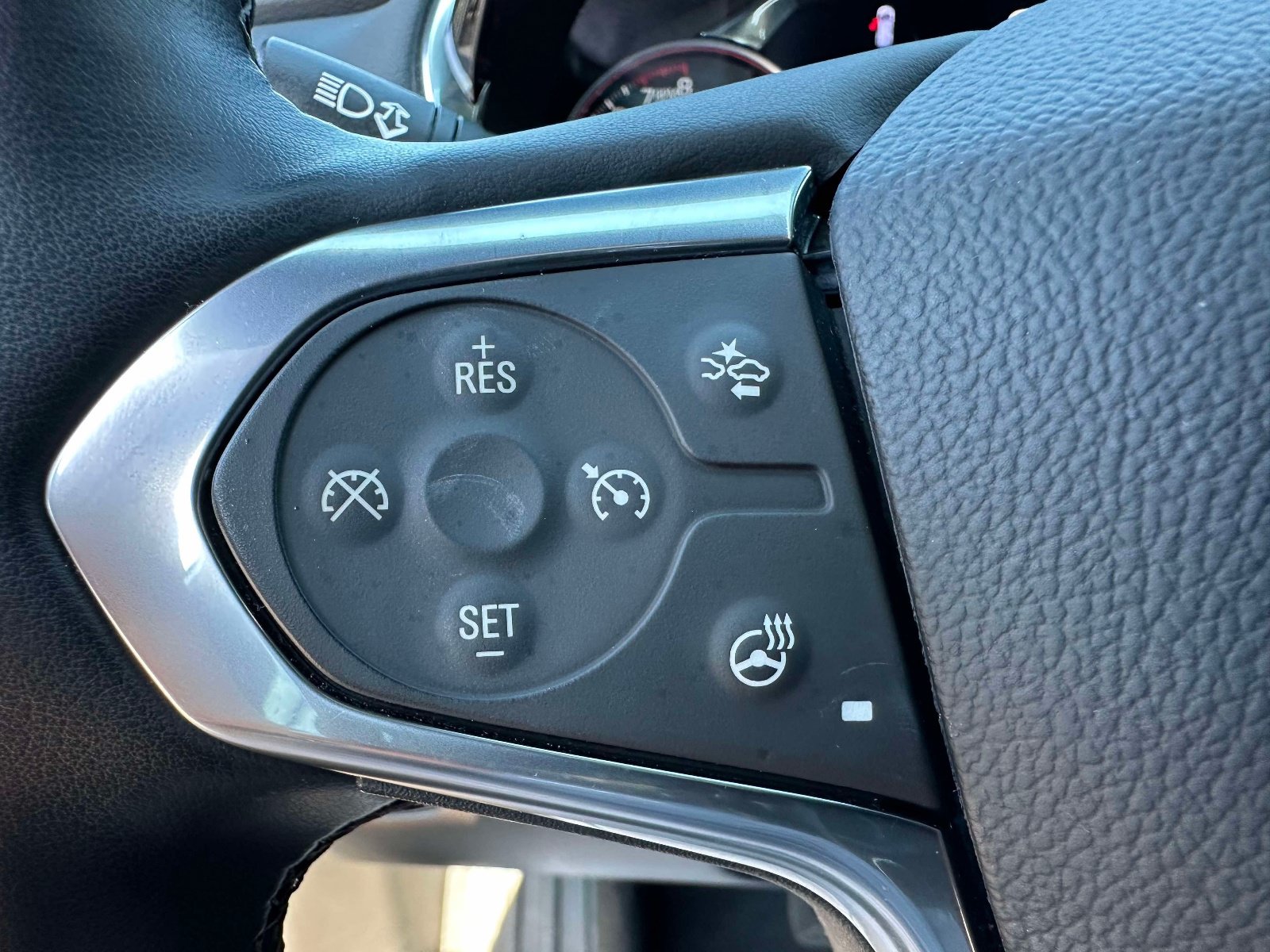 Used 2023 Chevrolet Traverse Premier w/ LPO, Floor Liner Package FWD image 16