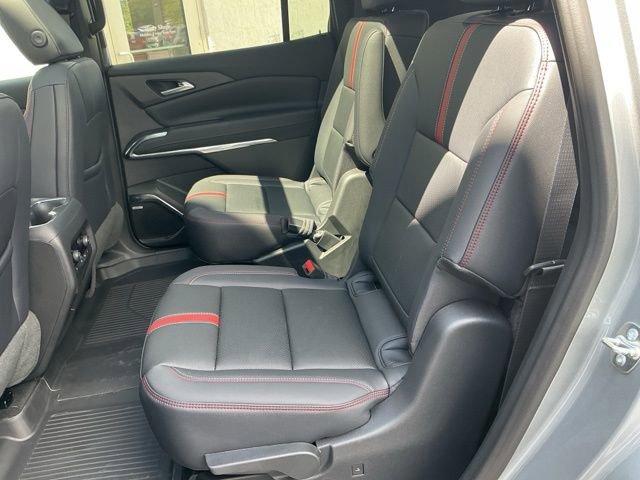New 2026 Chevrolet Traverse RS w/ LPO, Floor Liner Package AWD/4WD image 19