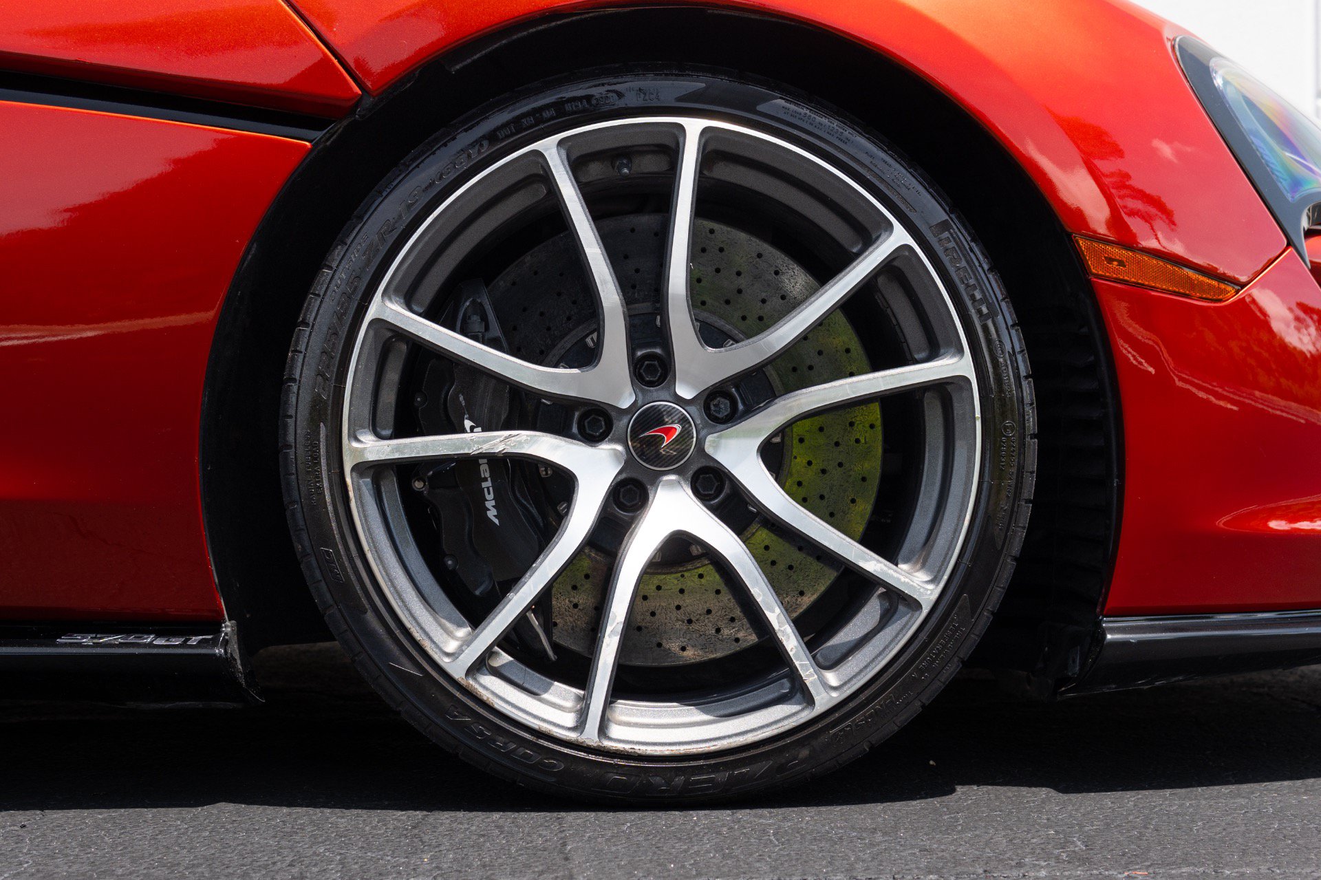 Used 2018 McLaren 570S RWD image 9
