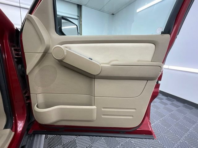 Used 2010 Mercury Mountaineer AWD image 15