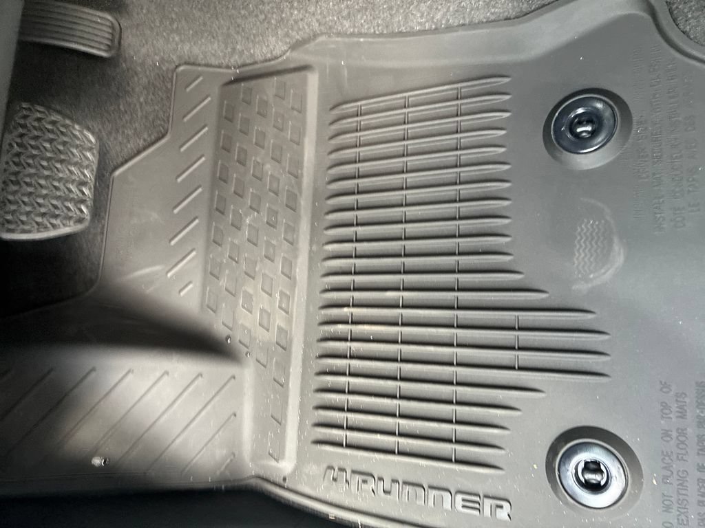 New 2026 Toyota 4Runner SR5 AWD/4WD image 37