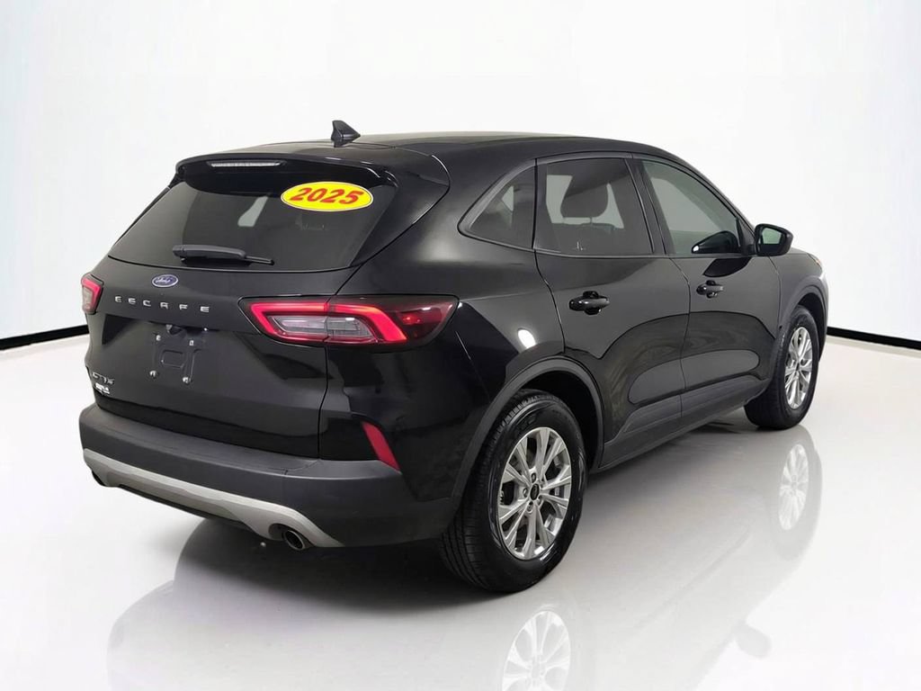 Used 2025 Ford Escape Active FWD image 5