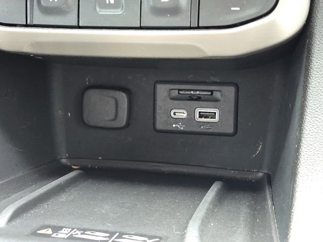 Used 2023 GMC Acadia Denali w/ Denali Technology Package image 43