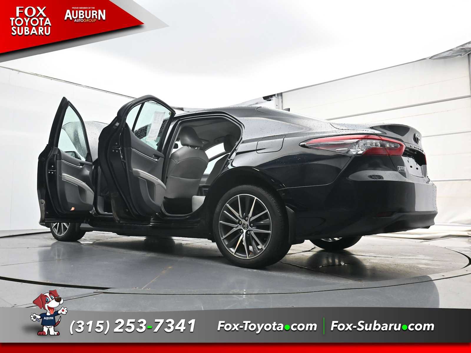 Used 2023 Toyota Camry XLE AWD/4WD image 35