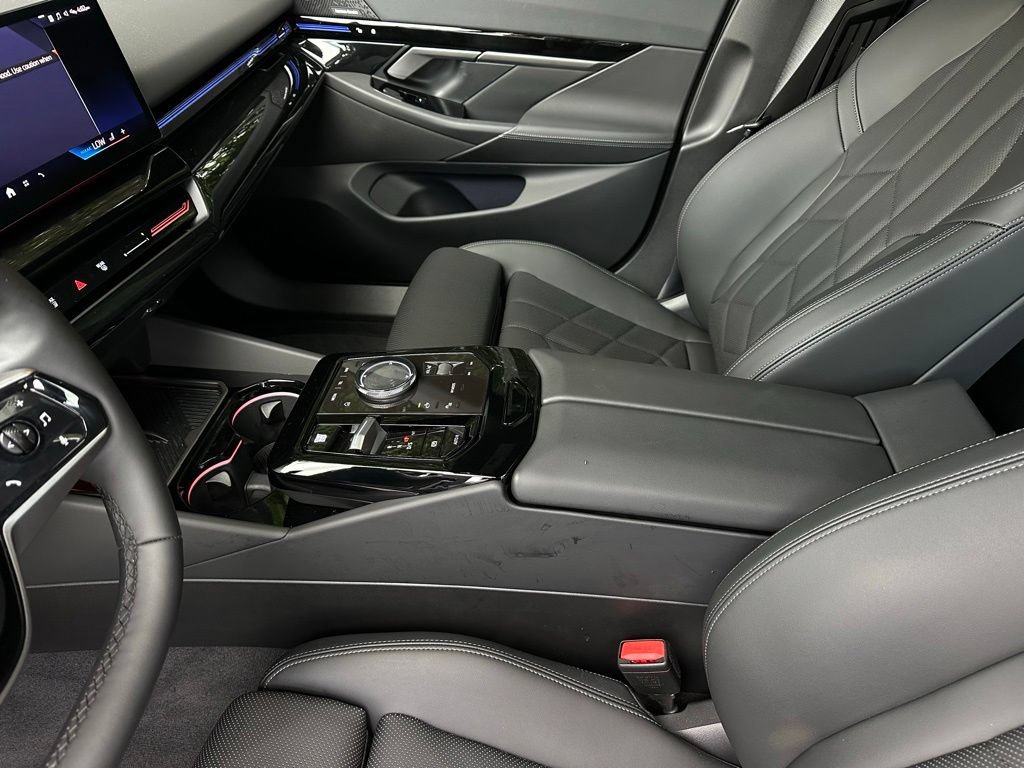 Certified 2026 BMW 530i w/ Premium Package RWD image 22