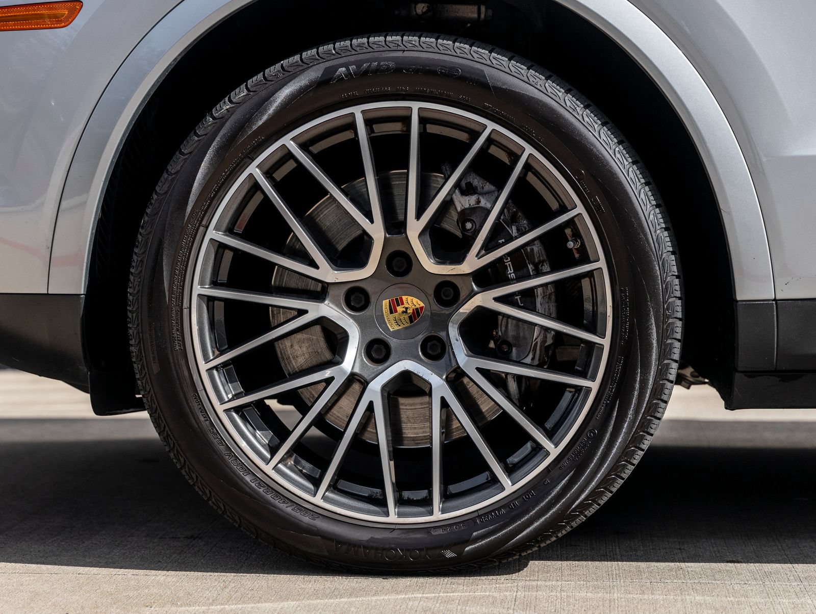 Used 2021 Porsche Cayenne AWD/4WD image 15