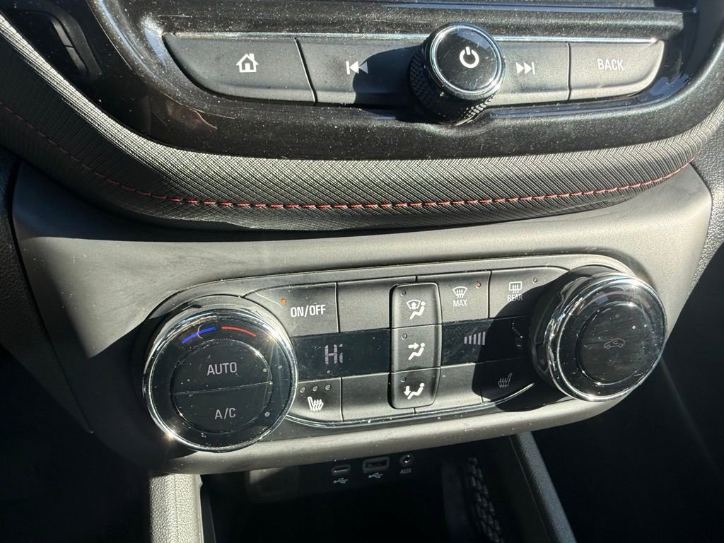 Used 2021 Chevrolet TrailBlazer RS w/ Sun and Liftgate Package image 18