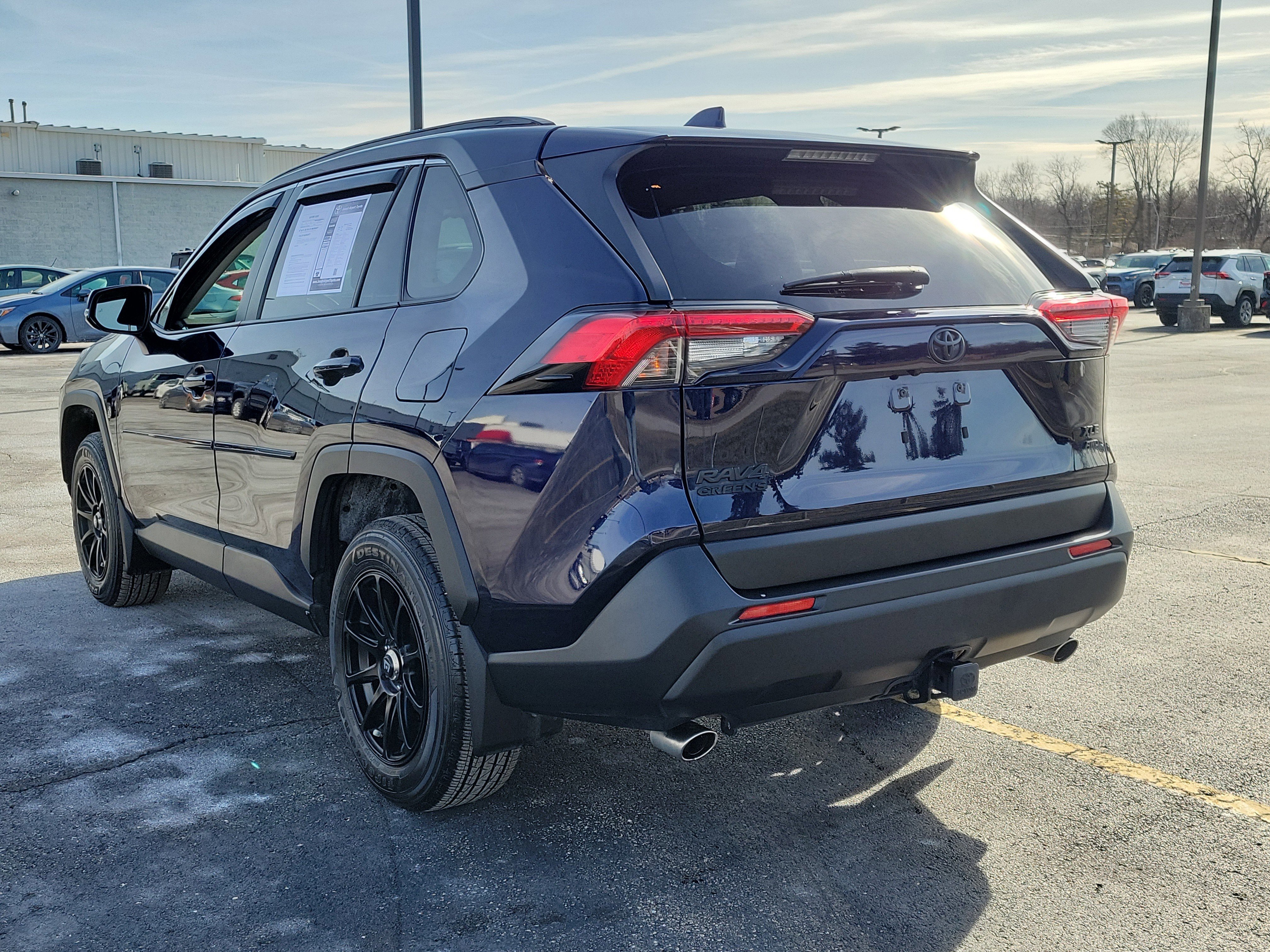 Used 2022 Toyota RAV4 XLE image 3