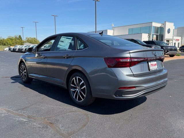 New 2027 Volkswagen Jetta SE FWD image 5