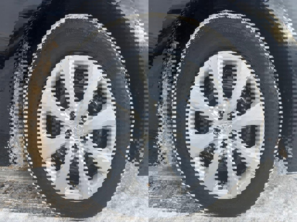 Used 2024 Toyota Corolla LE image 9