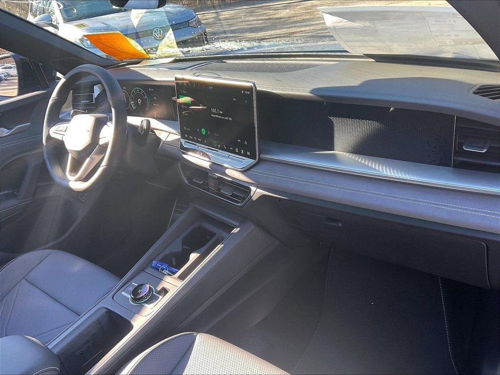 New 2026 Volkswagen Tiguan SE R-Line AWD/4WD image 10