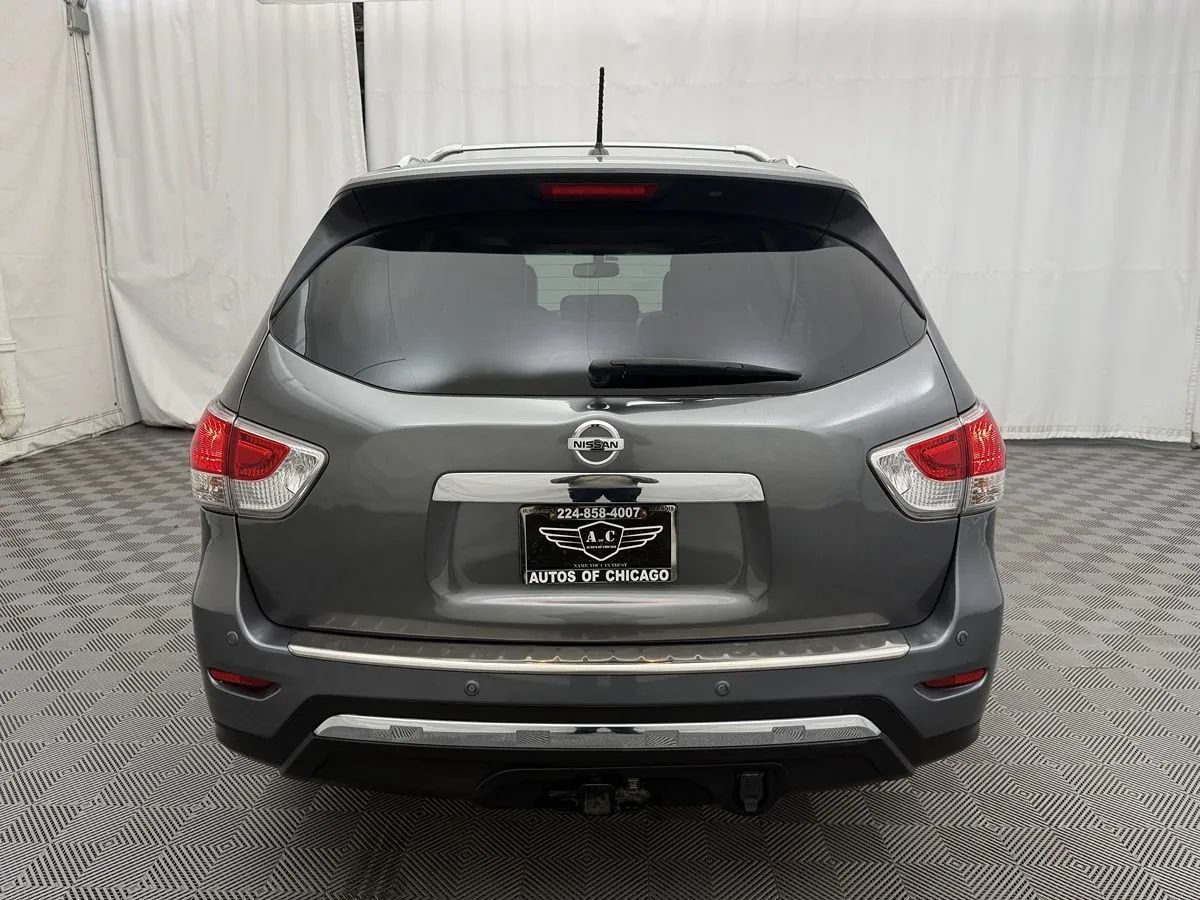 Used 2016 Nissan Pathfinder Platinum w/ Family Entertainment Package FWD image 6