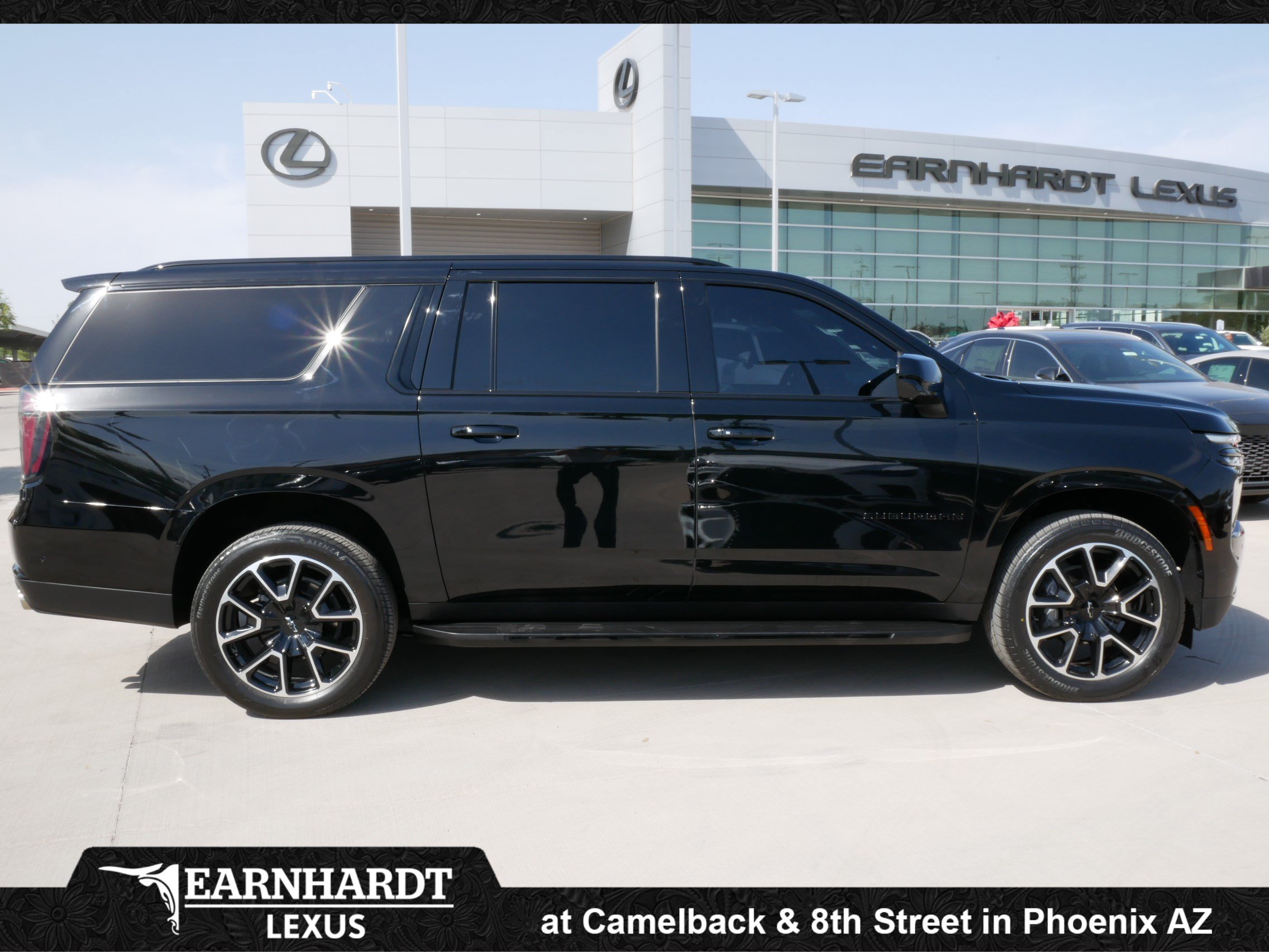 Used 2025 Chevrolet Suburban RST w/ Sun And Tow Package AWD/4WD image 11