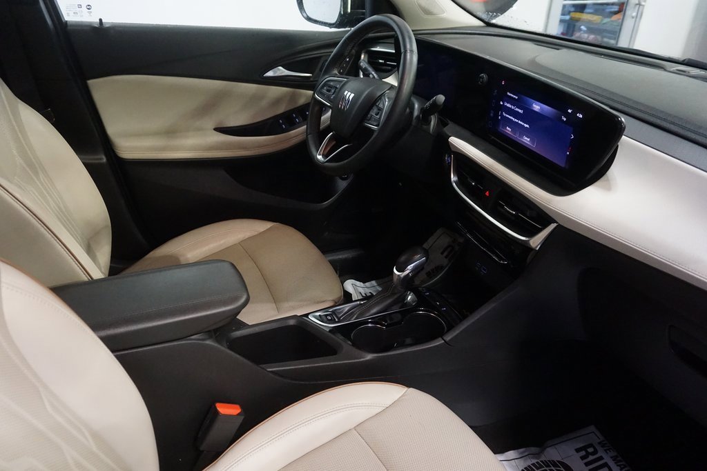Used 2024 Buick Encore GX Avenir w/ Avenir Technology Package image 27