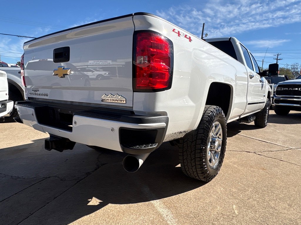 Used 2019 Chevrolet Silverado 3500 High Country w/ Duramax Plus Package image 3