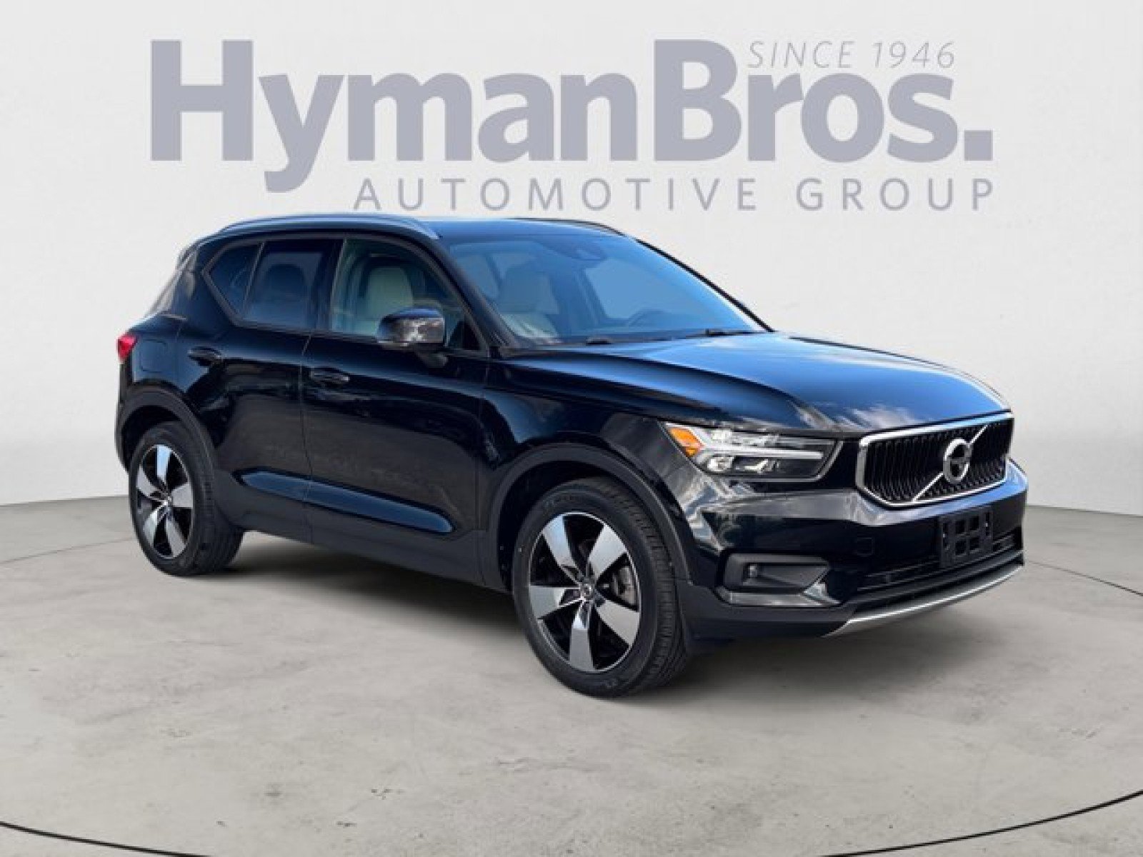 Used 2021 Volvo XC40 T5 Momentum w/ Protection Package Premier