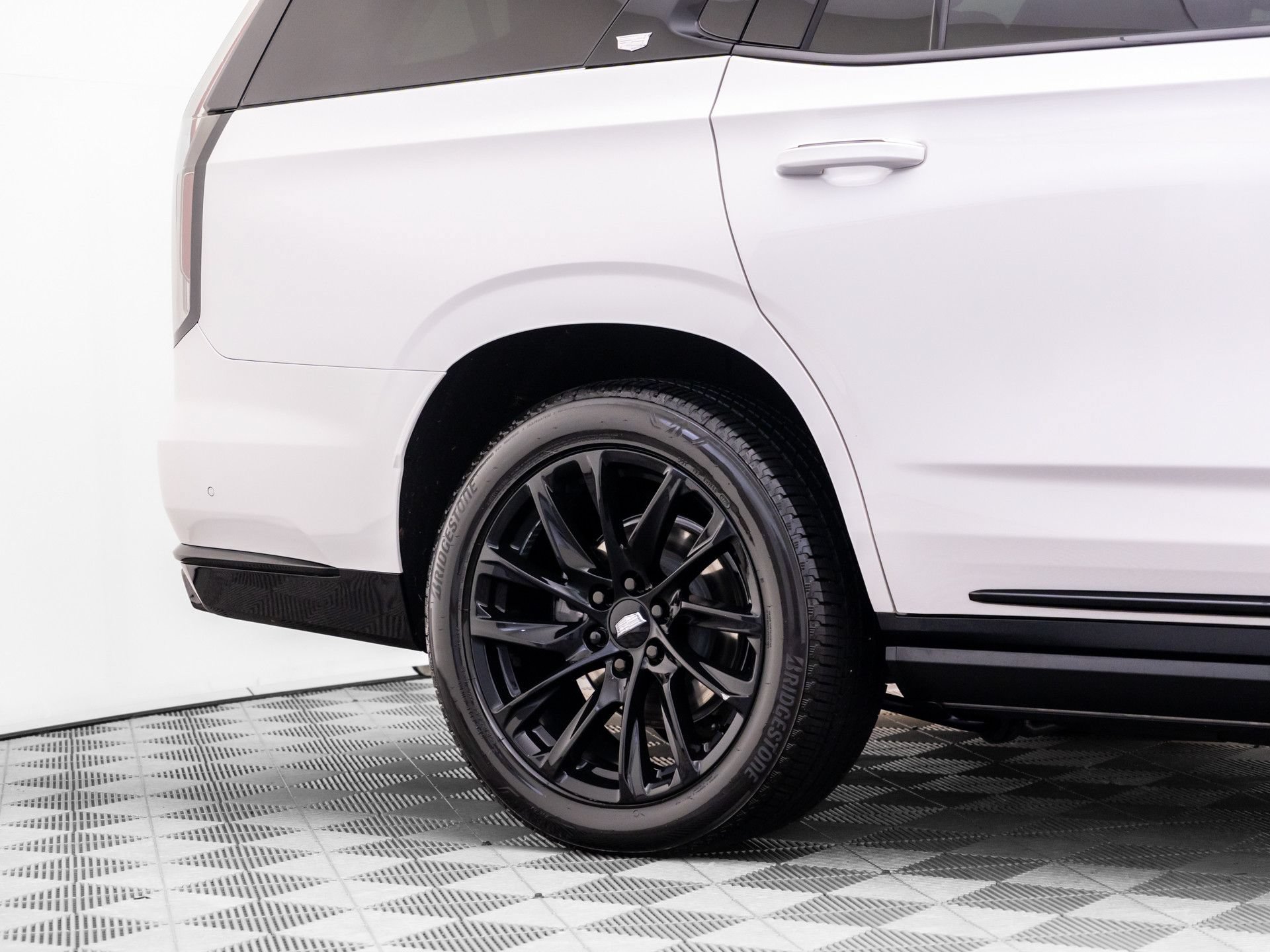 Used 2024 Cadillac Escalade Sport Platinum w/ LPO, ONYX Package AWD/4WD image 34