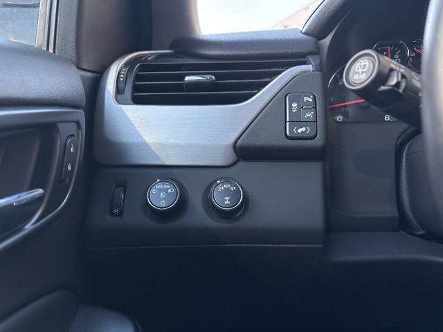 Used 2018 GMC Yukon XL SLT w/ Open Road Package image 16