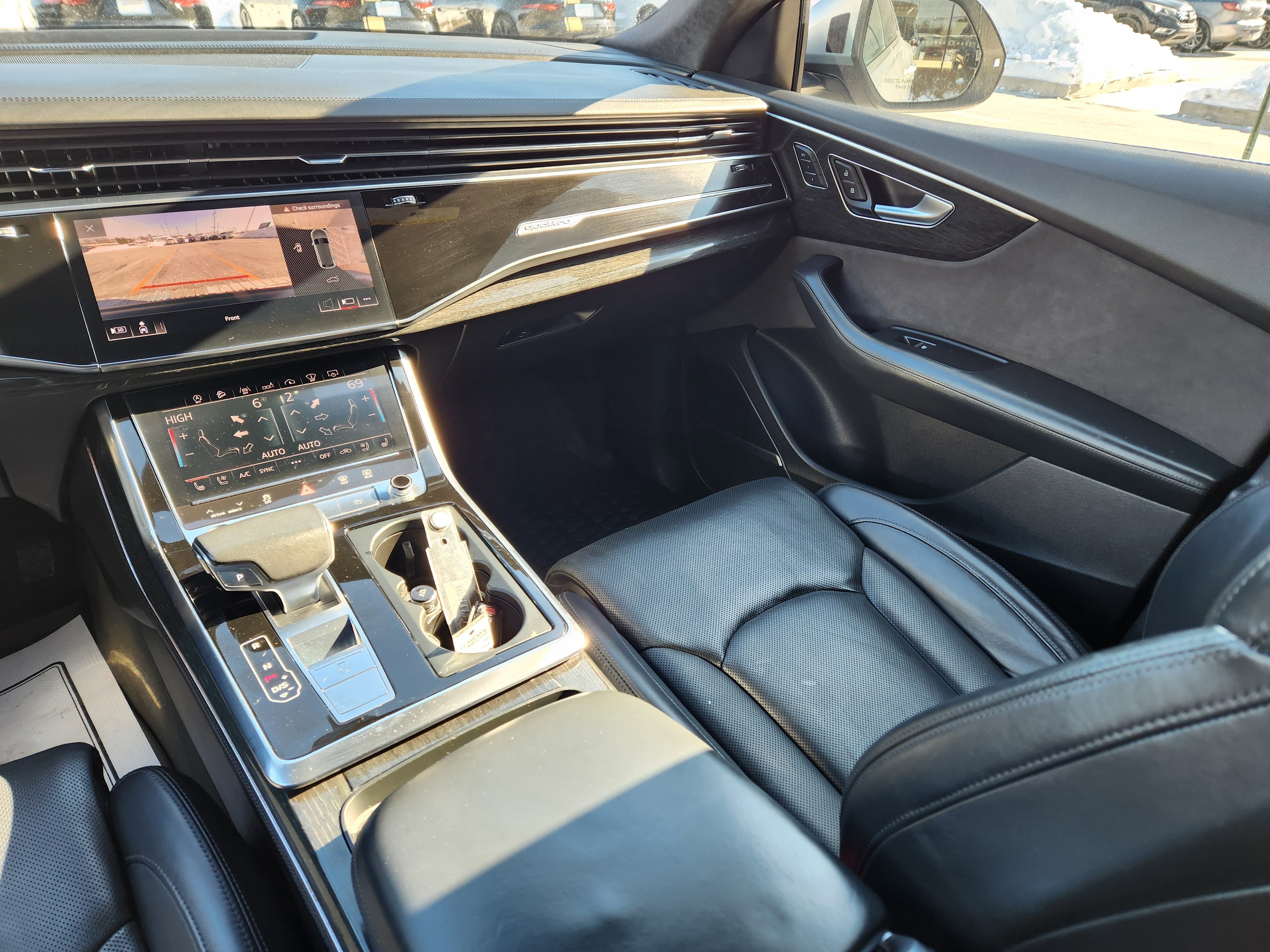 Used 2019 Audi Q8 Prestige w/ Luxury Package image 14