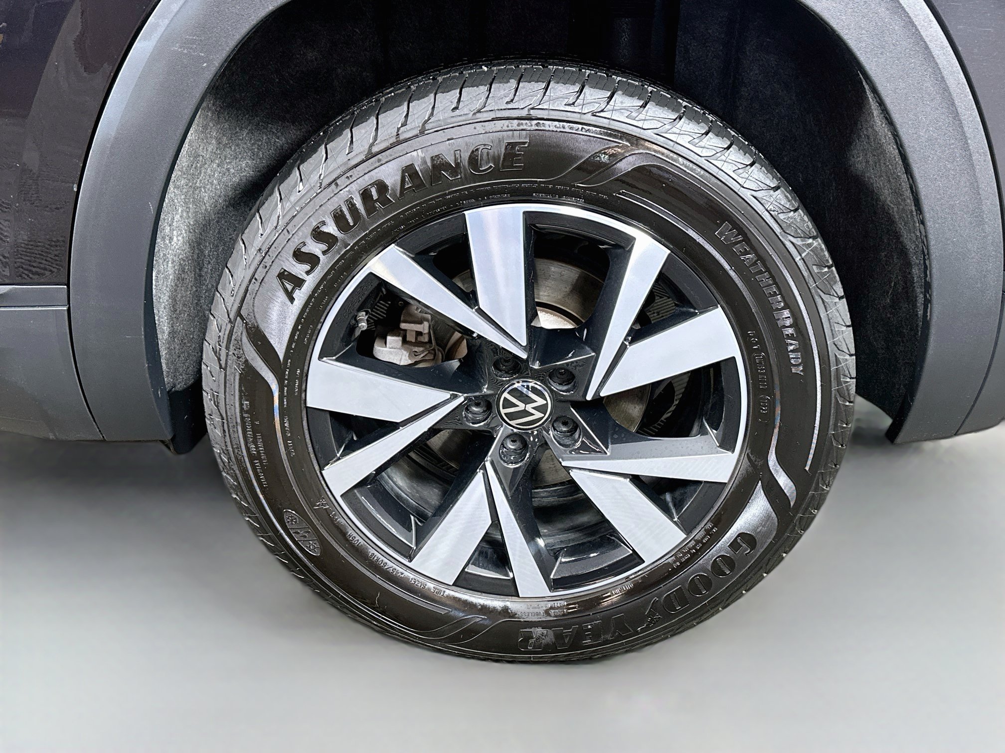 Used 2020 Volkswagen Atlas Cross Sport SE AWD/4WD image 28