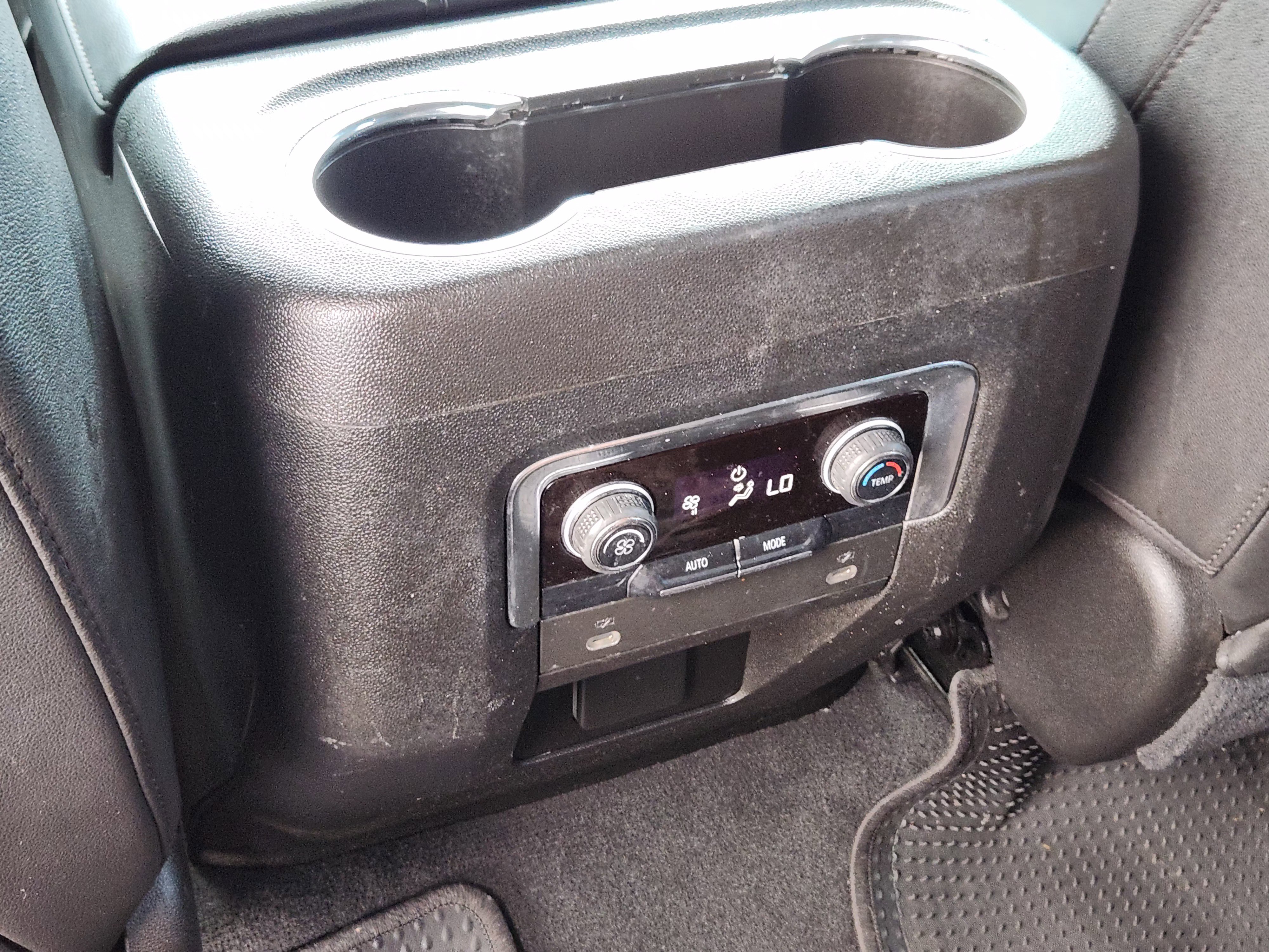 Used 2021 Chevrolet Tahoe LT RWD image 32