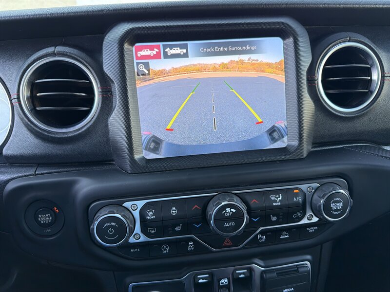 Used 2020 Jeep Gladiator Rubicon AWD/4WD image 23