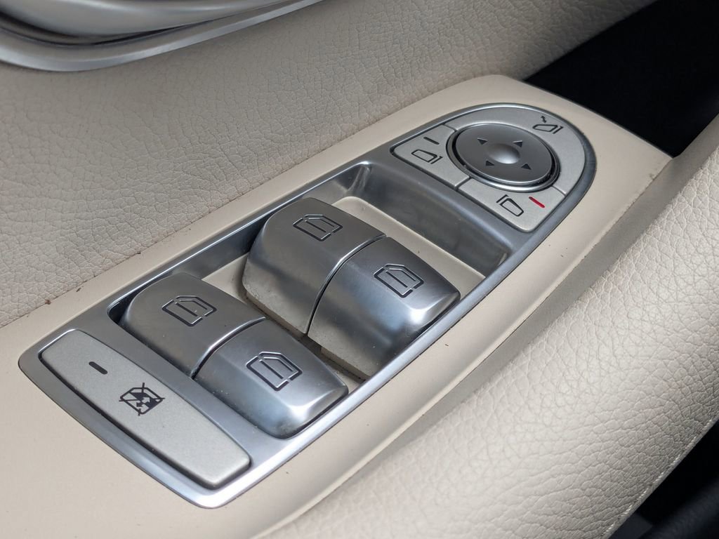 Certified 2022 Mercedes-Benz E 350 E 350 image 19