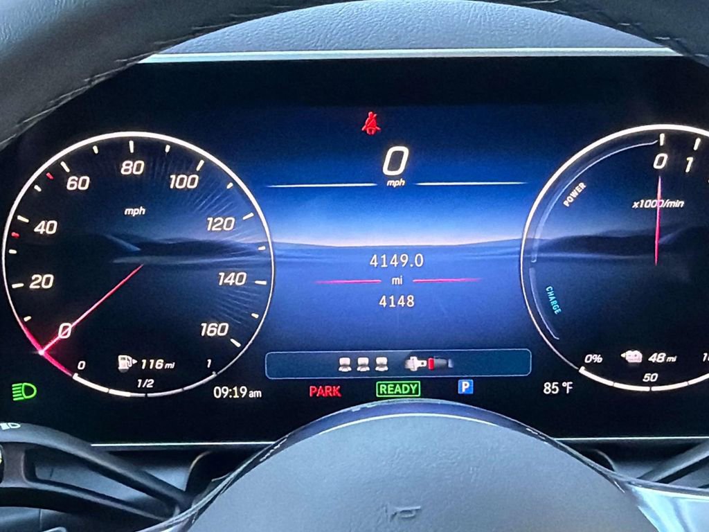 Used 2025 Mercedes-Benz GLC 350e 4MATIC image 12