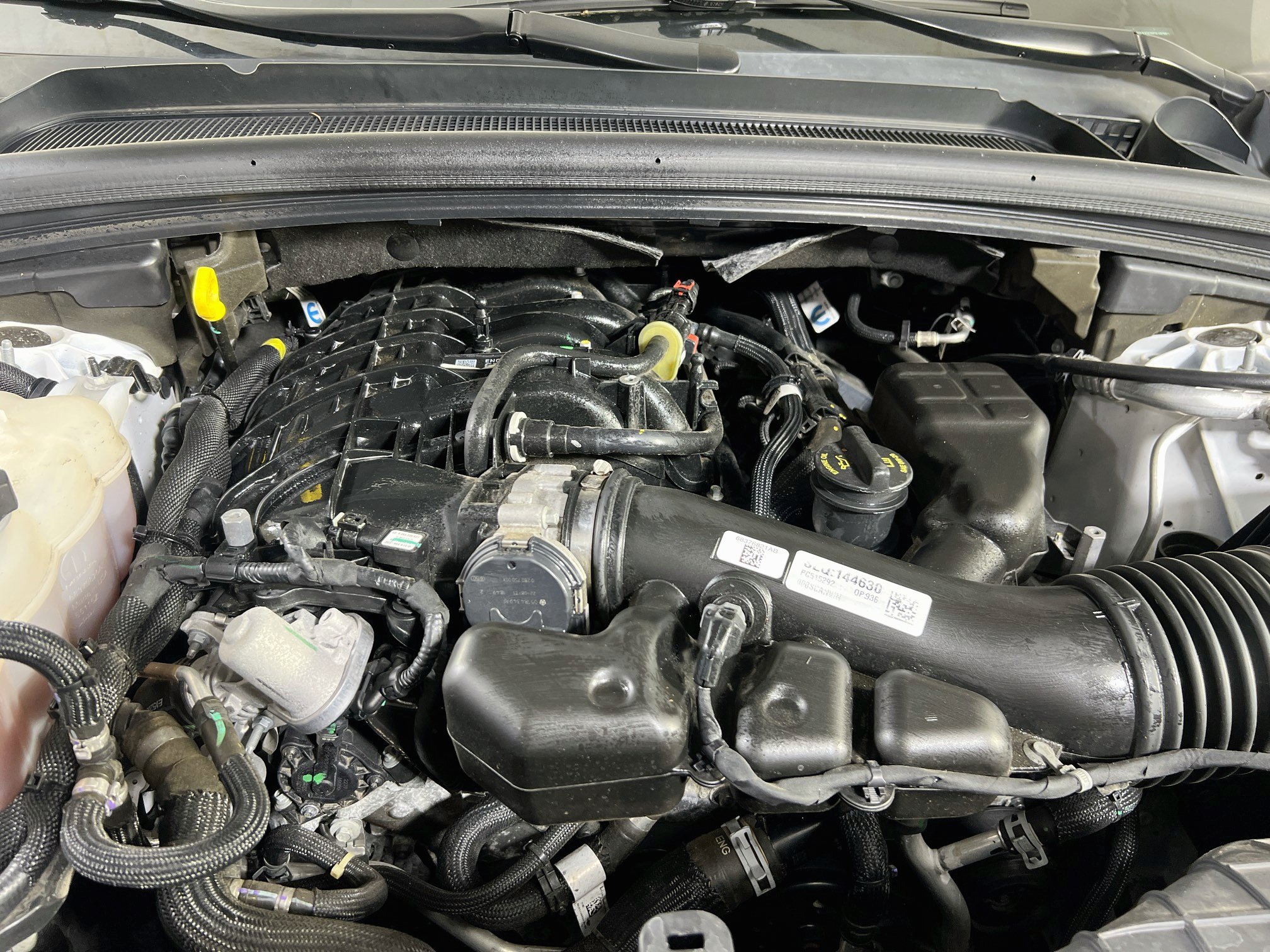Used 2023 Jeep Grand Cherokee Laredo AWD/4WD image 28