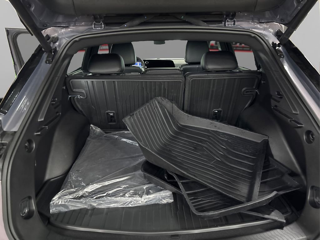 Used 2025 Chevrolet Equinox EV LT image 11