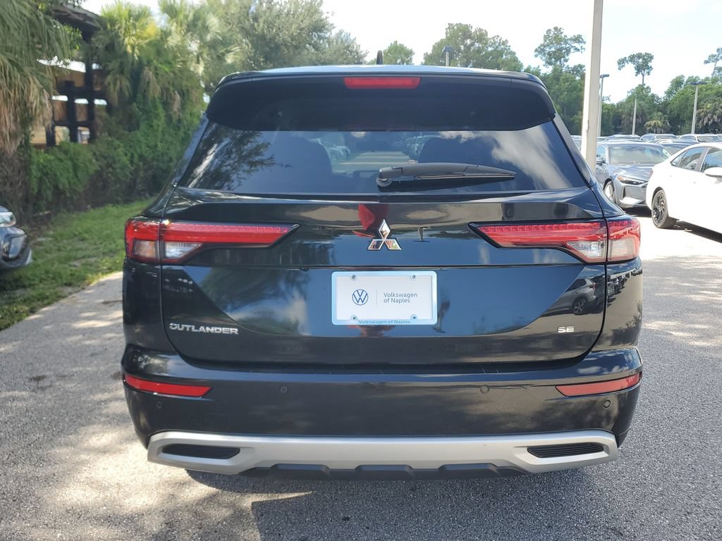 Used 2024 Mitsubishi Outlander SE FWD image 6