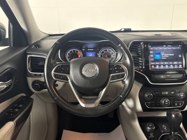 Used 2019 Jeep Cherokee Limited w/ Luxury Group AWD/4WD image 26