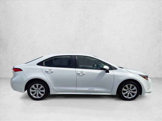 Used 2020 Toyota Corolla LE FWD image 4