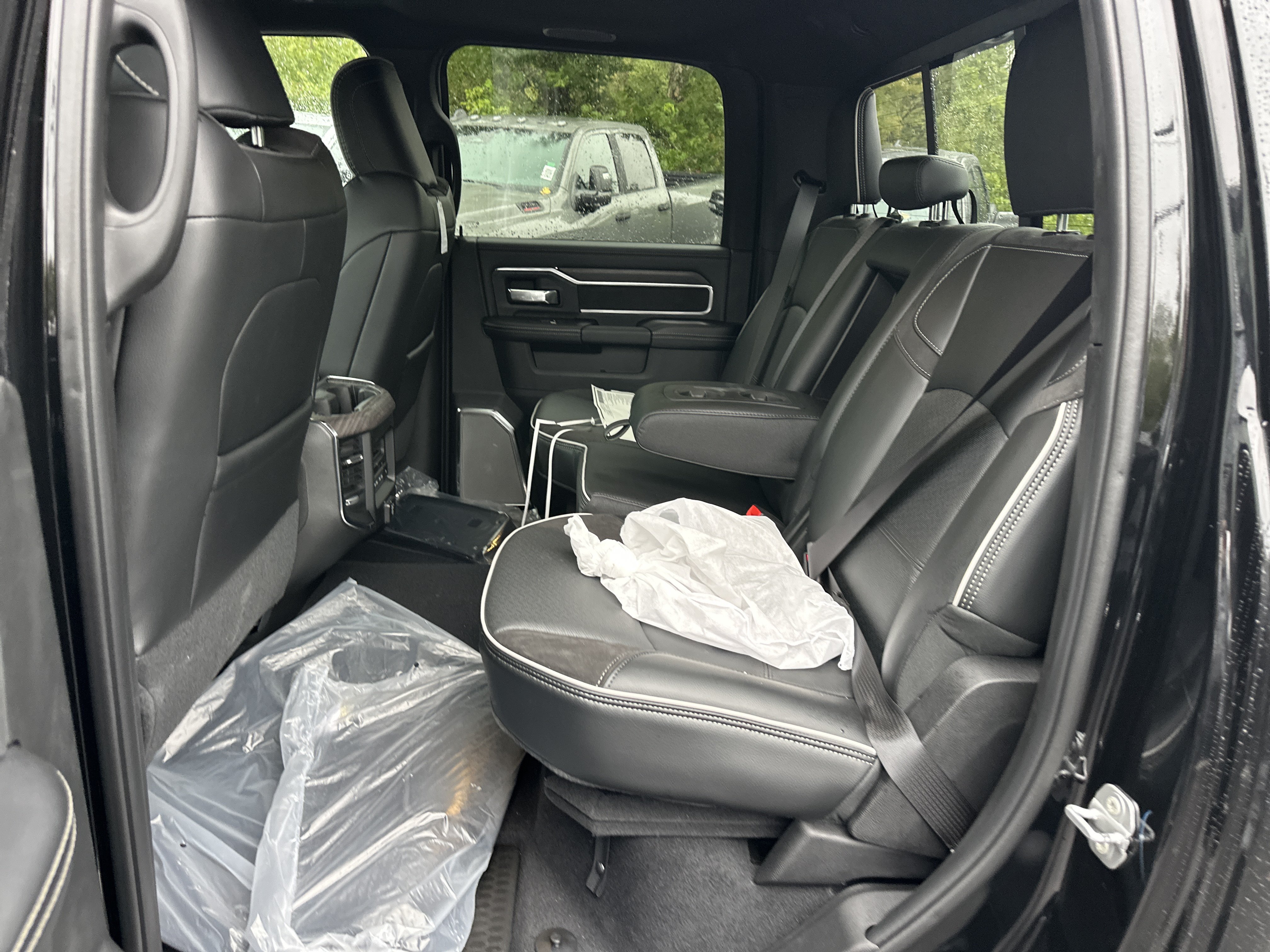 New 2027 RAM 2500 Laramie AWD/4WD image 31